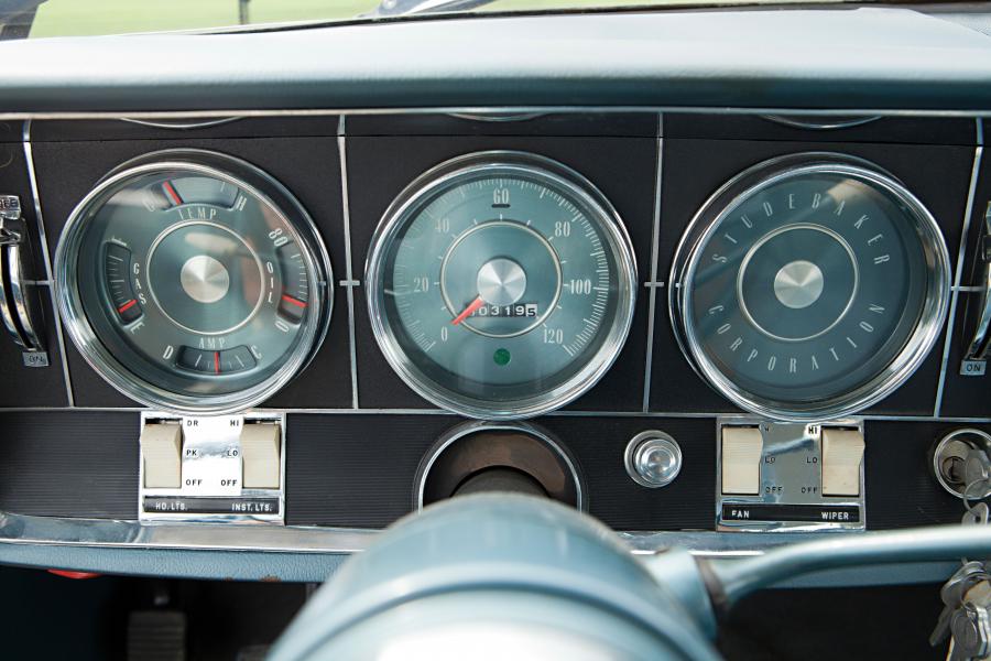  Studebaker Commander 4-Door Sedan 1964 года  (фото 5 из 20)